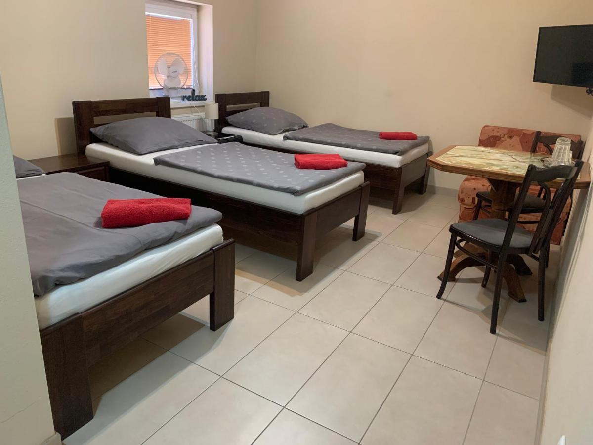 Restauracia-Penzion Altana Ludanice Екстериор снимка